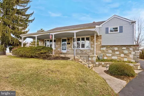 103 Hamilton Dr, Warminster, PA 18974