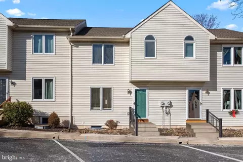 324 N Main St #8, Sellersville, PA 18960