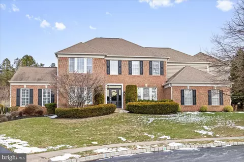 2208 Black Birch Ln, Furlong, PA 18925