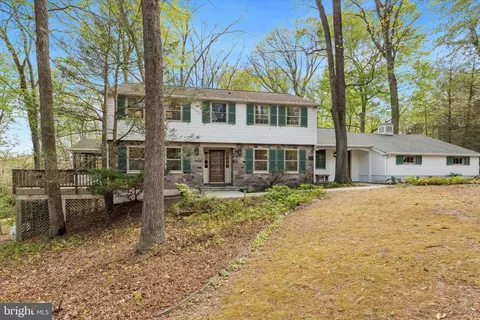 99 Elfman Dr, Doylestown, PA 18901