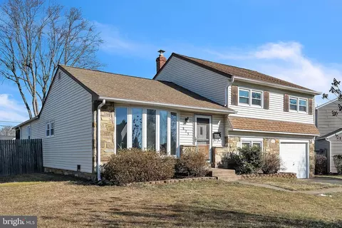 873 Pine Rd, Warminster, PA 18974 photo 3