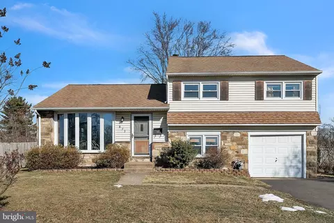 873 Pine Rd, Warminster, PA 18974