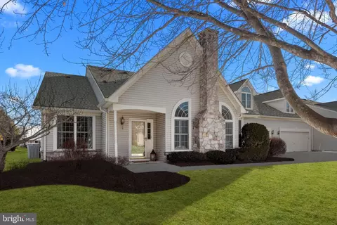 234 Sugarberry Ln, Langhorne, PA 19047