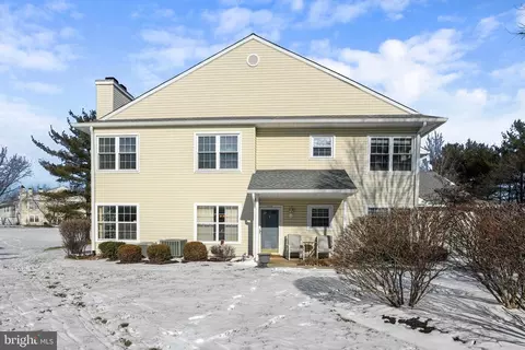 2502 Lynbrooke Dr, Yardley, PA 19067