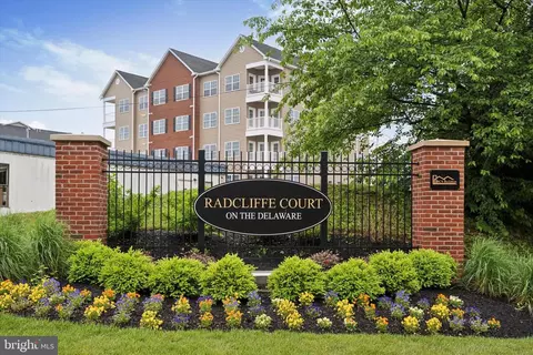 16131 River View Ct, Bristol, PA 19007