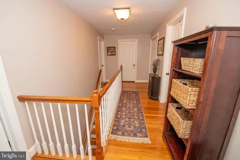 Entry Way - 2114 Stackhouse Dr, Yardley, PA 19067 photo 2 of 3