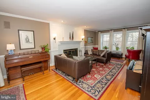 Living - 2114 Stackhouse Dr, Yardley, PA 19067 photo 1 of 2