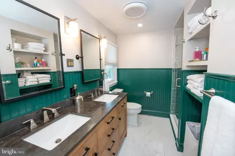 Bath - 2114 Stackhouse Dr, Yardley, PA 19067 photo 2 of 3