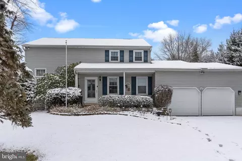 452 Dogwood Dr, Southampton, PA 18966