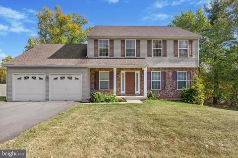 551 Oak Ave, Warrington, PA 18976