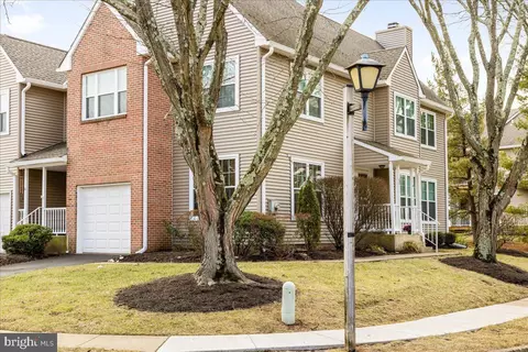 62 Piccadilly Cir, Doylestown, PA 18901