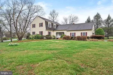 106 Crestwood Rd, Washington Crossing, PA 18977