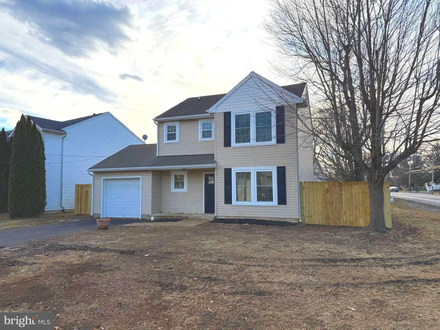 802 Logan Ave, Croydon, PA 19021 photo 2