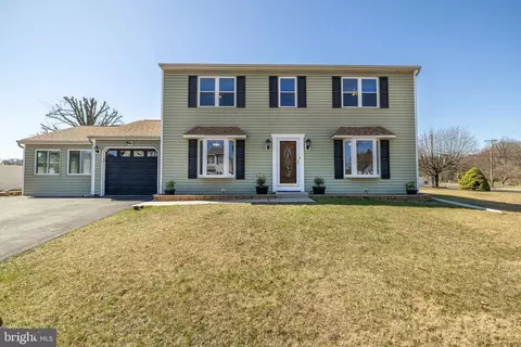 2205 Lillian Dr, Bensalem, PA 19020