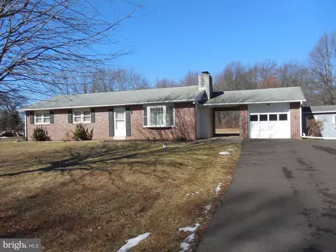 903 Orchard Rd, Sellersville, PA 18960
