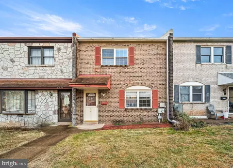 5223 Leeward Rd, Bensalem, PA 19020