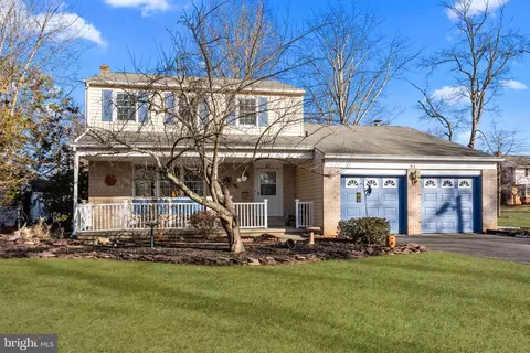 21 Muhlenberg Cir, Quakertown, PA 18951