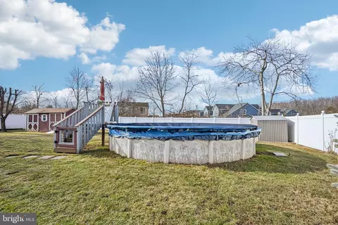 Exterior - 981 Mueller Rd, Warminster, PA 18974 photo 5 of 10