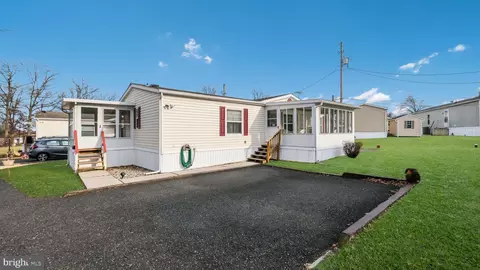 3013 Walnut Ln, Telford, PA 18969