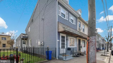 332 Wood St, Bristol, PA 19007