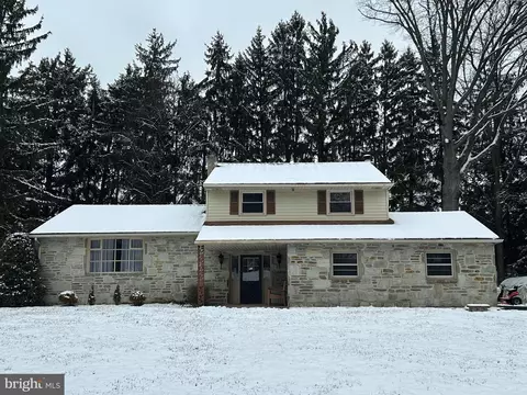 25 Chestnut Rd, Southampton, PA 18966