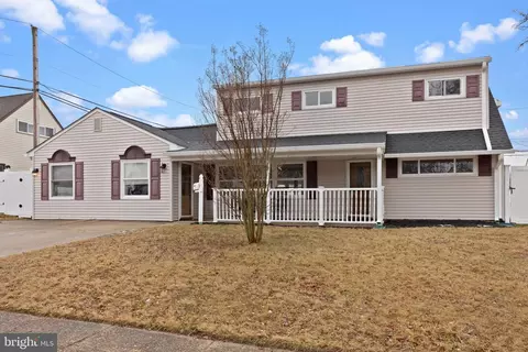 11 Quickset Rd, Levittown, PA 19057