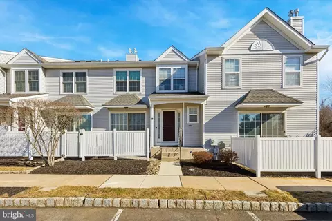 435 Eagle Ct #502, Jamison, PA 18929