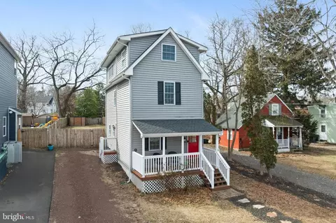 189 S Canal St, Yardley, PA 19067