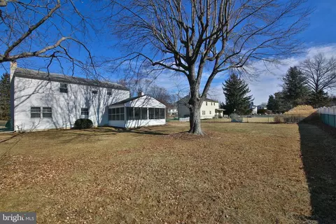 748 Dick Ave, Warminster, PA 18974 photo 4