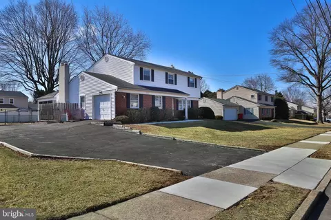 748 Dick Ave, Warminster, PA 18974 photo 2