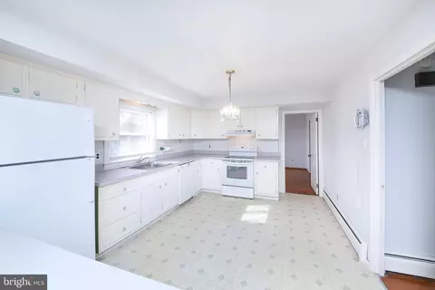 748 Dick Ave, Warminster, PA 18974 photo 14