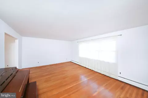 748 Dick Ave, Warminster, PA 18974 photo 9