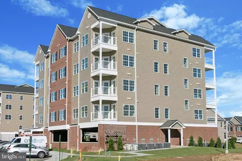 16344 River View Ct, Bristol, PA 19007