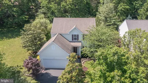 109 Lakeview Dr, New Hope, PA 18938
