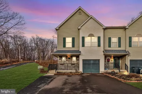 746 Bargate Ct, Southampton, PA 18966