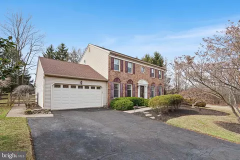 100 Lawrence Ave, Holland, PA 18966