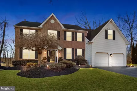 103 Wood Hollow Ct, Sellersville, PA 18960