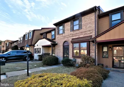 912 Clover Pl, Warminster, PA 18974 photo 2