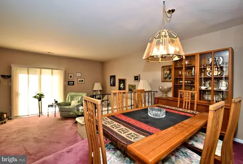 912 Clover Pl, Warminster, PA 18974 photo 9
