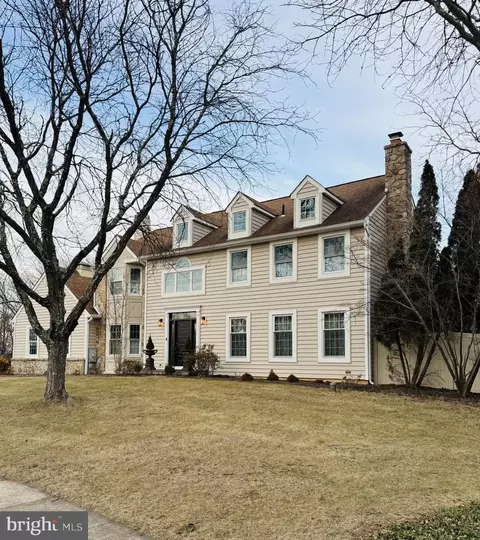 6 Riverstone Cir, New Hope, PA 18938