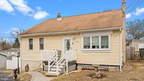 4761 Oak Ave, Feasterville Trevose, PA 19053