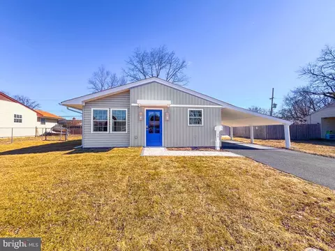 16 Burning Bush Ln, Levittown, PA 19054