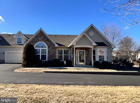 202 Shady Brook Dr #282, Langhorne, PA 19047