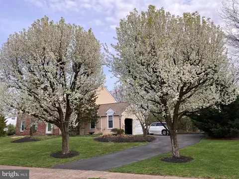 762 Dawes Dr, Yardley, PA 19067