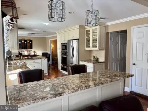 146 Circle Dr, Chalfont, PA 18914