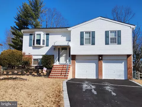6 Beech St, Newtown, PA 18940