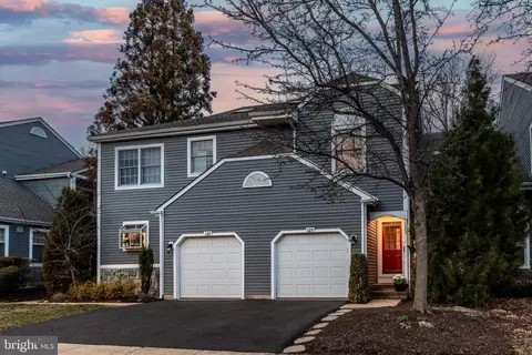 125 Summerhill Ct, New Hope, PA 18938
