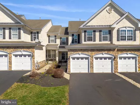 13 Wellington Rd, Newtown, PA 18940