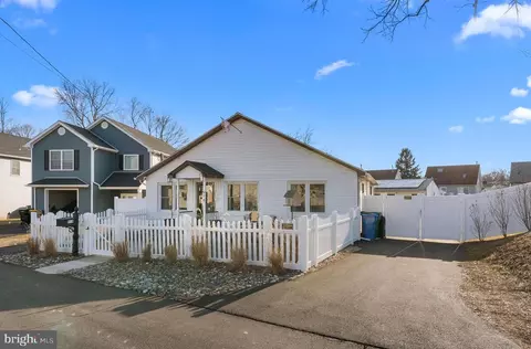 914 Bellevue Ave, Croydon, PA 19021