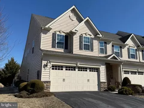 1027 Arbour Ln, Quakertown, PA 18951